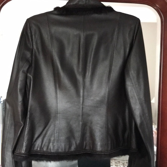 Hardly worn Brown leather jacket - Picture 5 of 10